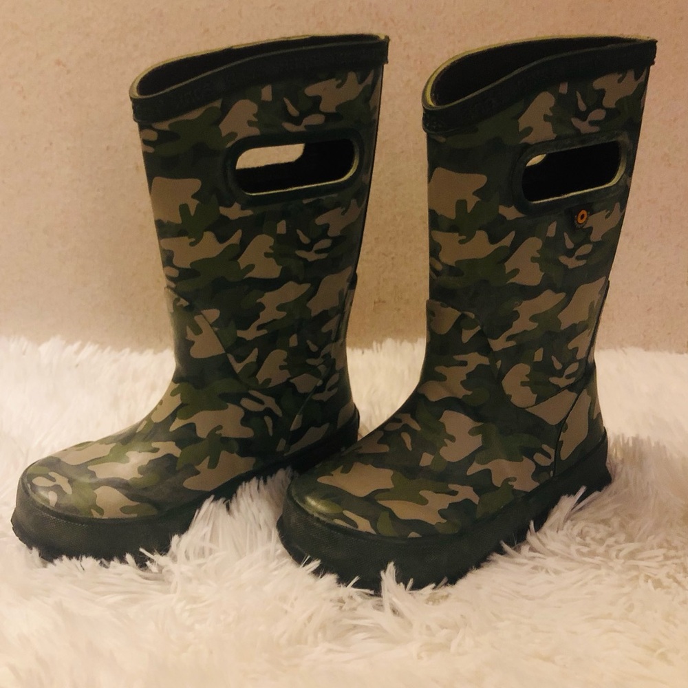 Bog Rain Boots Camo Waterproof Size 9
